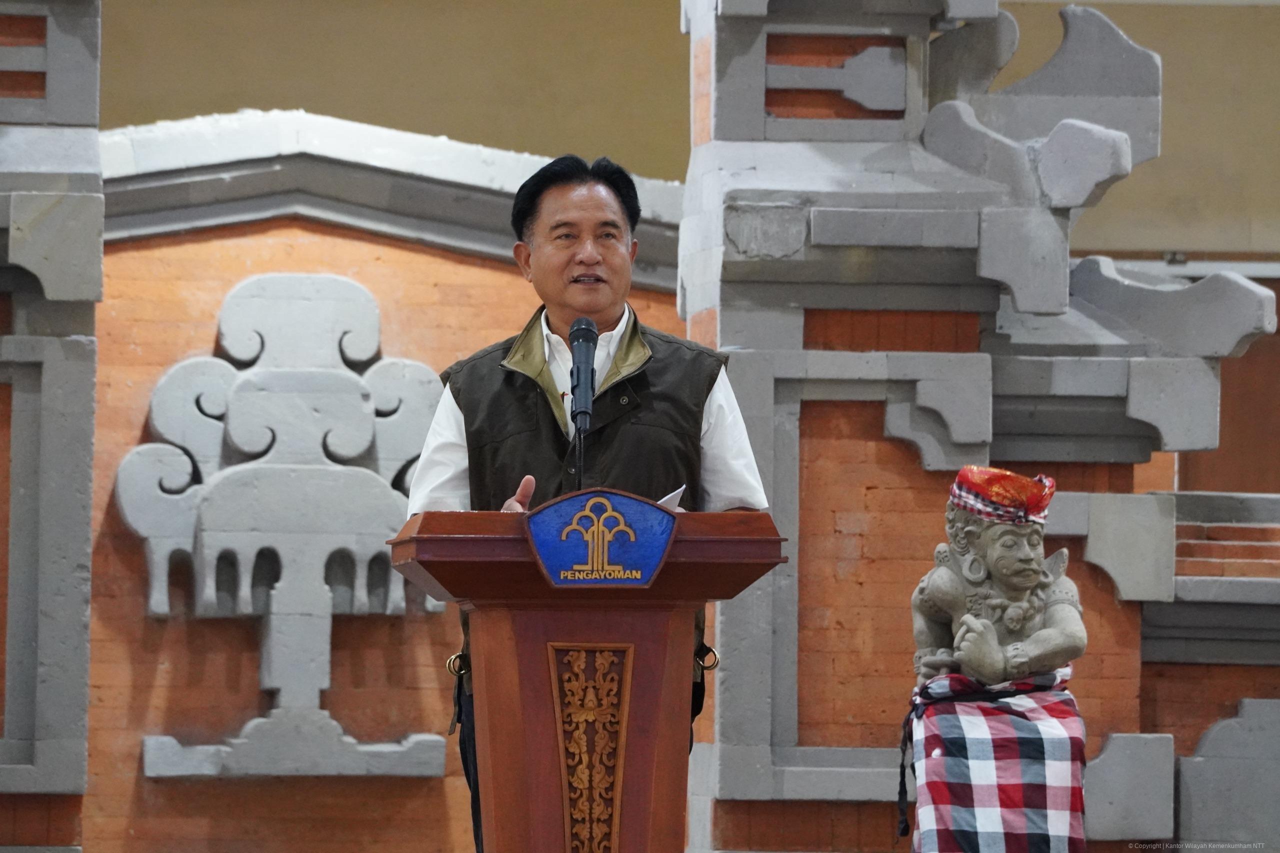 Bahas Isu Strategis Hukum, HAM, Imigrasi dan Pemasyarakatan, Menko Yusril Ajak Jajaran Saling Koordinasi Demi Perkuat Penegakan Hukum dan HAM di Wilayah Bali, NTT dan NTB